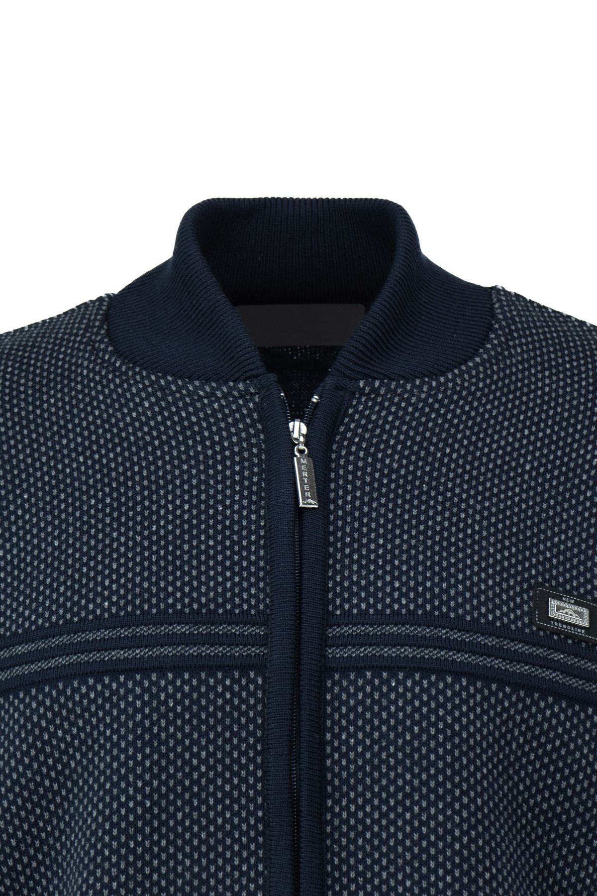 Erkek Kışlık Kalın Yünlü Çelik Örme Hırka Armalı Motifli Düğmeli Cepli Tam Kalıp Hakim Yaka